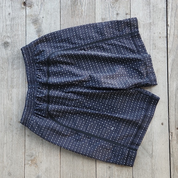 Lululemon Pace Breaker Short Lined Yoga Brief Size Medium - Picture 7 of 8